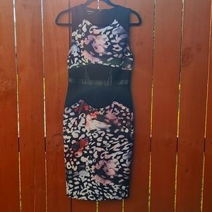 Size Small BeBe knee length dress